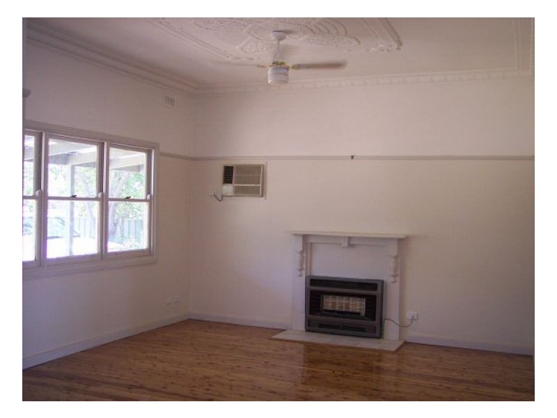 347 Sloane Street, Deniliquin NSW 2710