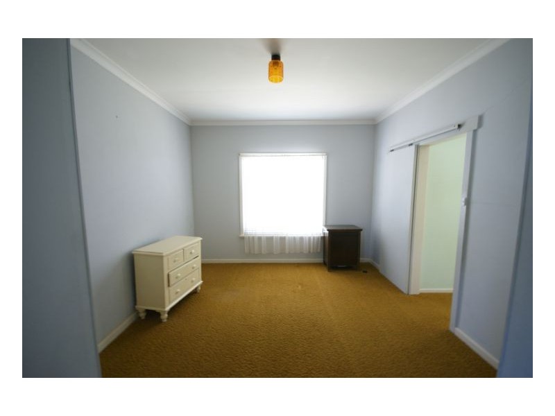 236 Burchfield Avenue, Deniliquin NSW 2710