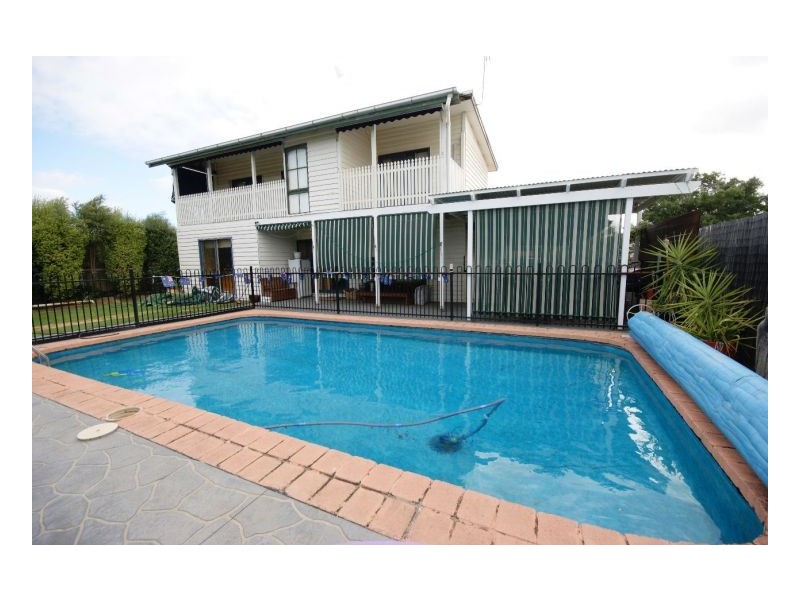 210 Burchfield Av, Deniliquin NSW 2710