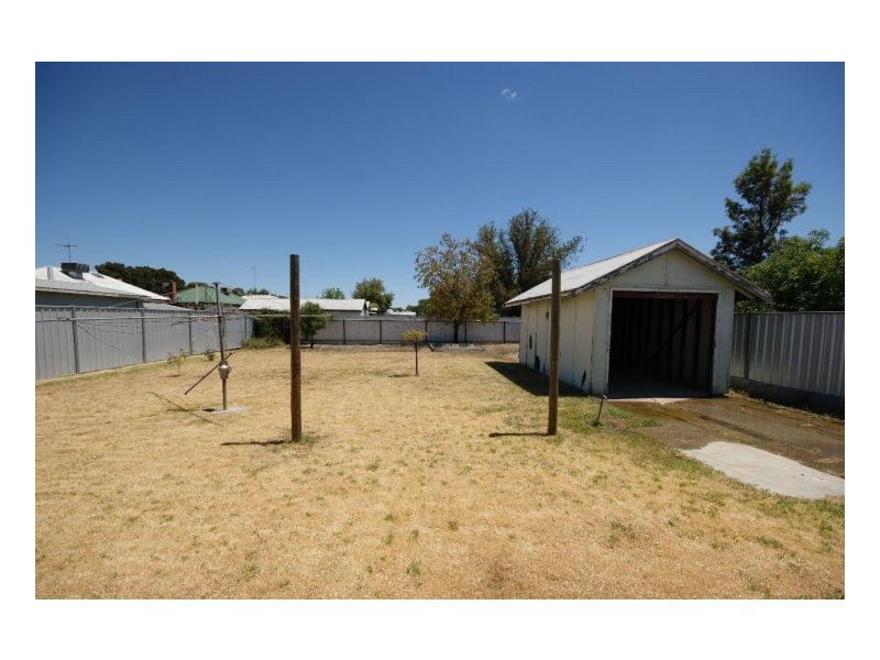 47 Butler St, Deniliquin NSW 2710