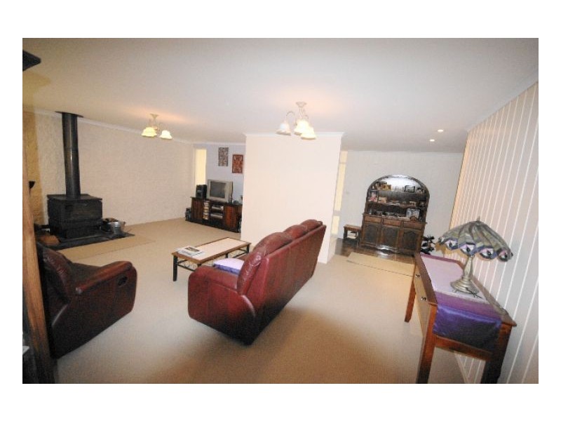 229 Burchfield Av, Deniliquin NSW 2710