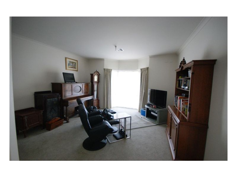 7 Thomas Crt, Deniliquin NSW 2710