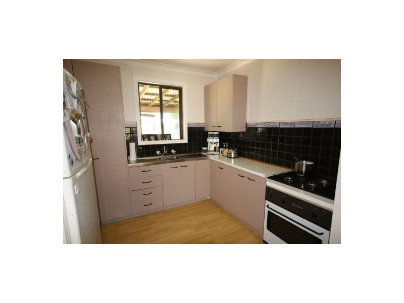 296 Sloane Street, Deniliquin NSW 2710