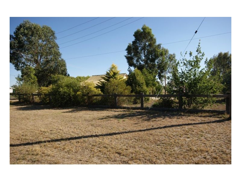 576 Harfleur St, Deniliquin NSW 2710