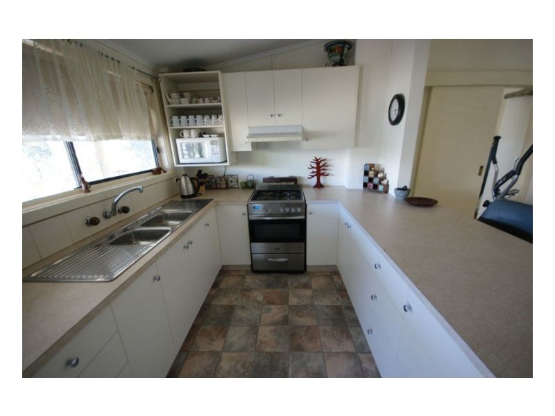 576 Harfleur St, Deniliquin NSW 2710