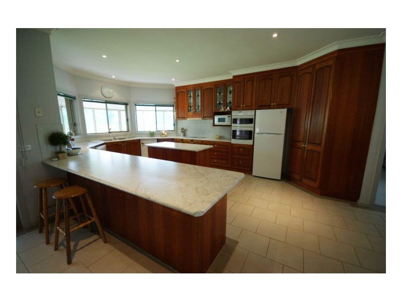 16 Francis Dr, Deniliquin NSW 2710