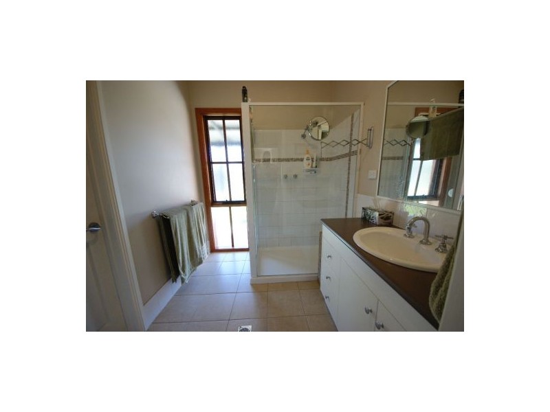 138 Henry St, Deniliquin NSW 2710