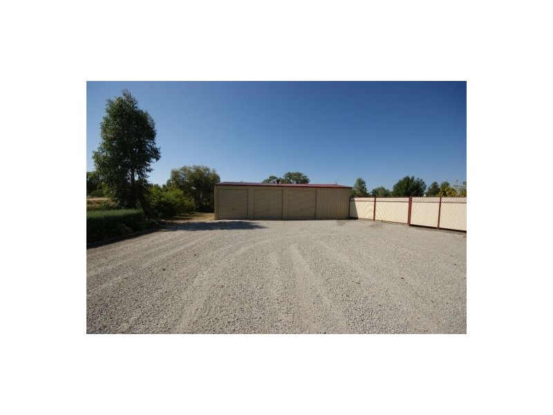 138 Henry St, Deniliquin NSW 2710