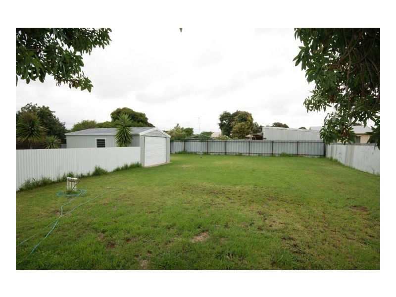 414 Harfleur St, Deniliquin NSW 2710