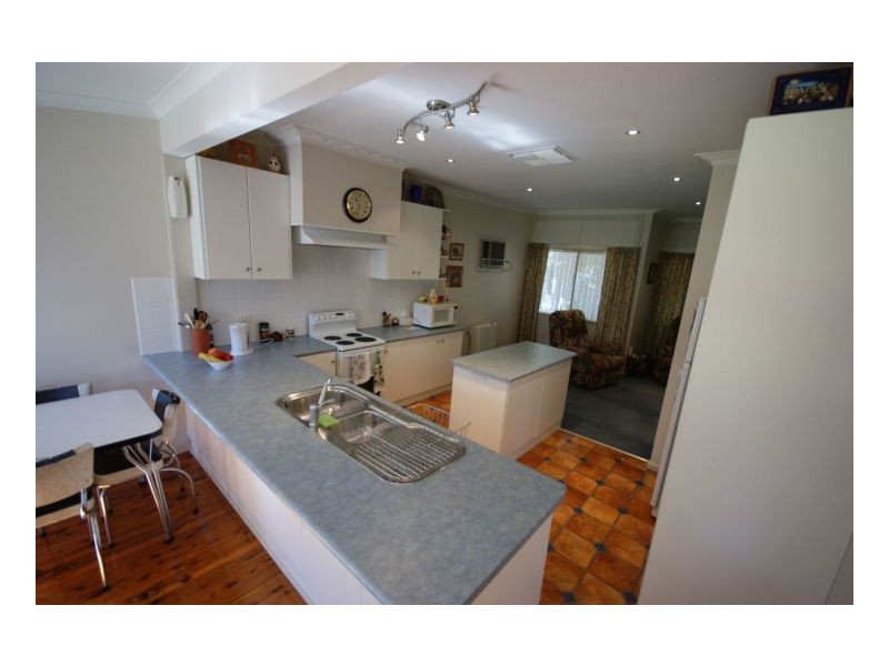 453 Wood St, Deniliquin NSW 2710