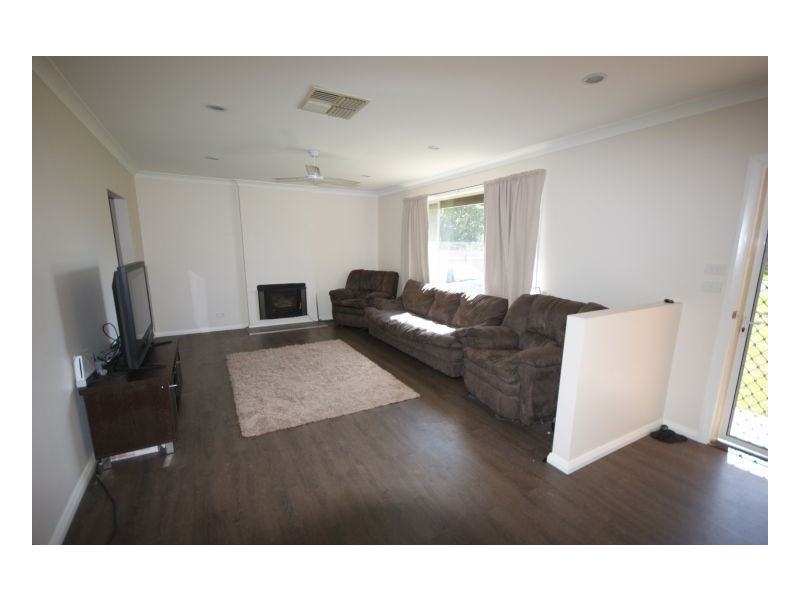 136 Dick Street, Deniliquin NSW 2710