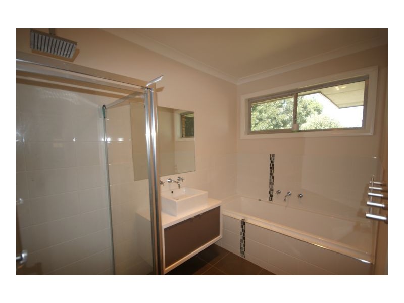 136 Dick Street, Deniliquin NSW 2710