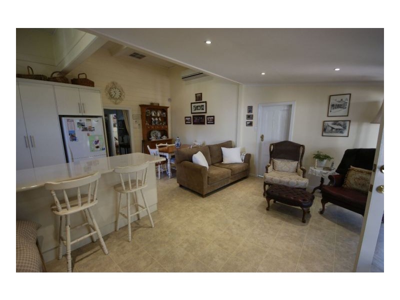118 Napier St, Deniliquin NSW 2710