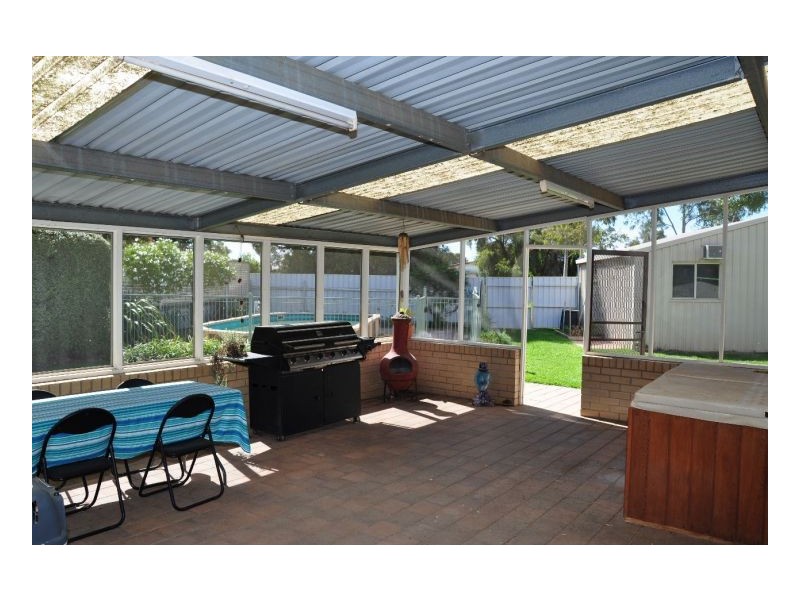 213 River St, Deniliquin NSW 2710