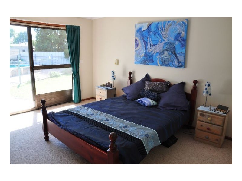 213 River St, Deniliquin NSW 2710
