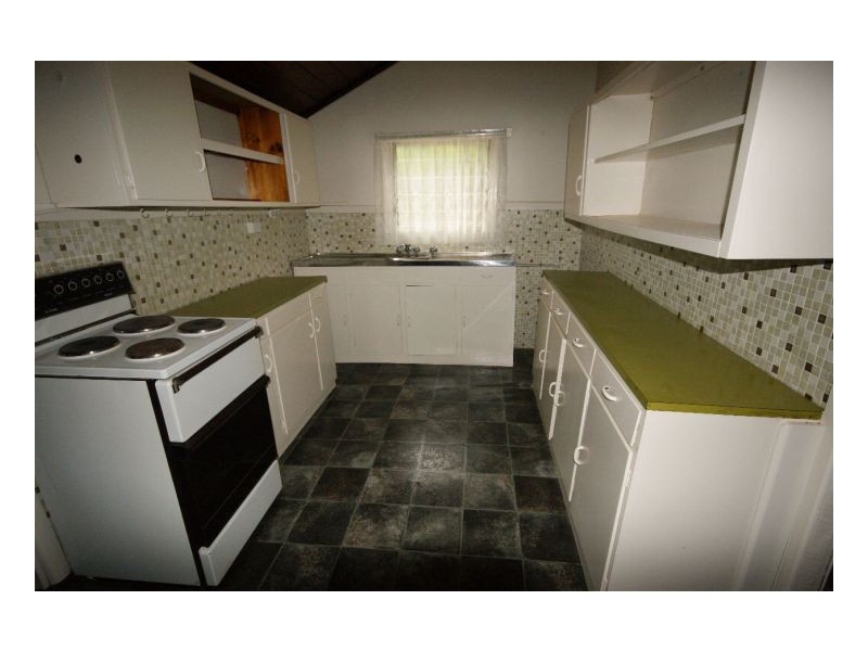 255 River Street, Deniliquin NSW 2710