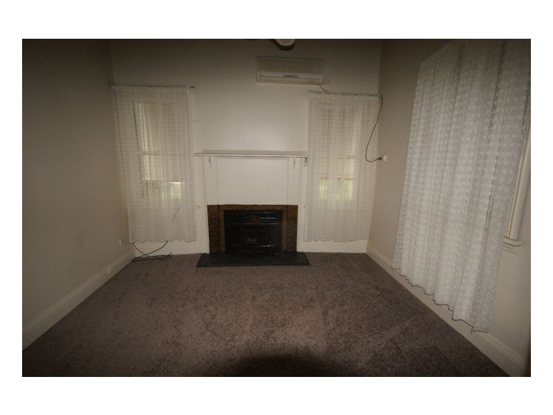 255 River Street, Deniliquin NSW 2710