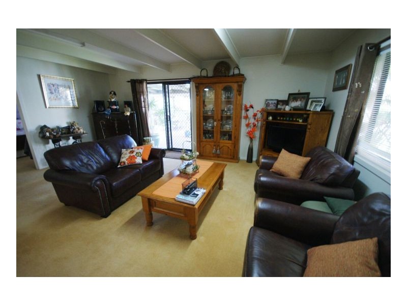 96 Hughes St, Deniliquin NSW 2710