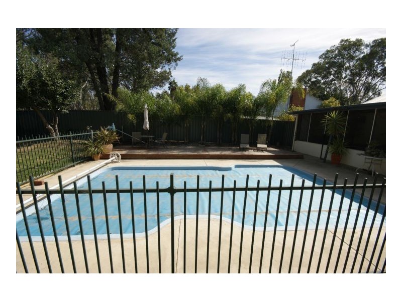 422 Hay Rd, Deniliquin NSW 2710