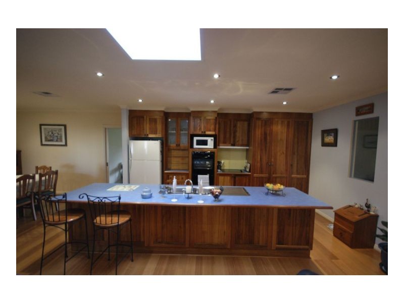 98 Hunter St, Deniliquin NSW 2710