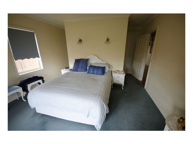 98 Hunter St, Deniliquin NSW 2710