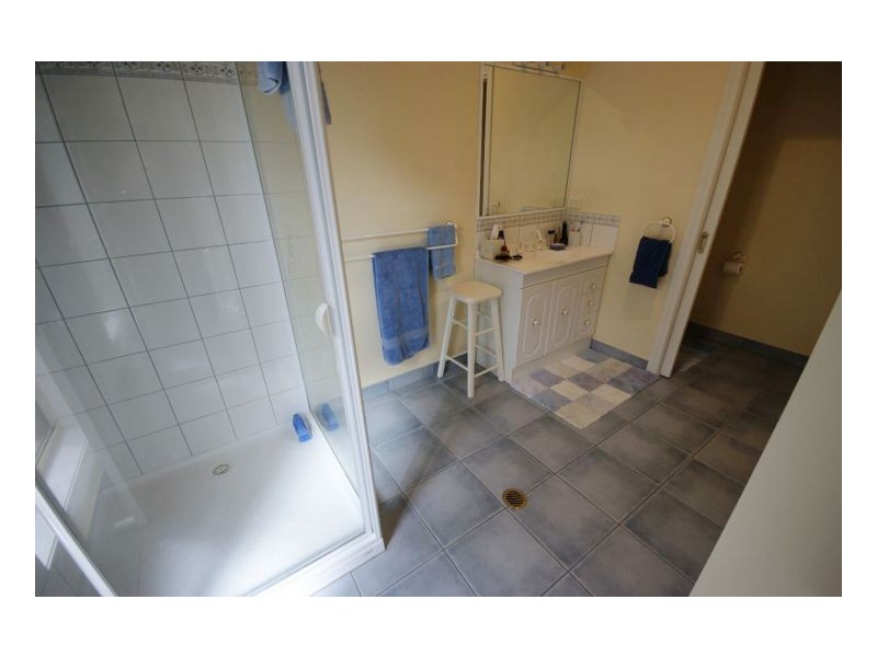 98 Hunter St, Deniliquin NSW 2710