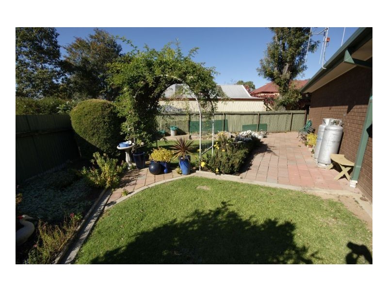 305 Victoria St, Deniliquin NSW 2710