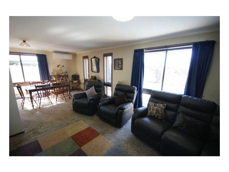 167 Faulkner St, Deniliquin NSW 2710