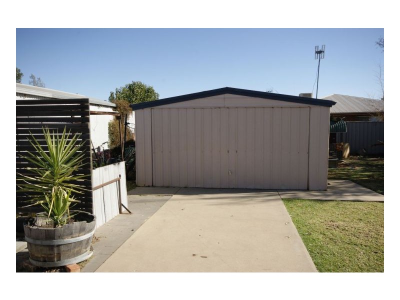 167 Faulkner St, Deniliquin NSW 2710