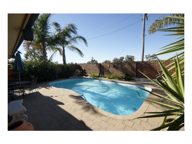 167 Faulkner St, Deniliquin NSW 2710