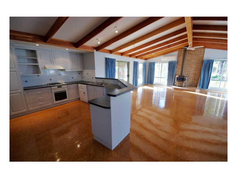 148 Hetherington St, Deniliquin NSW 2710