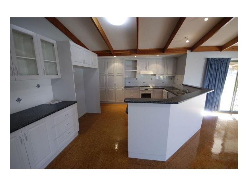 148 Hetherington St, Deniliquin NSW 2710