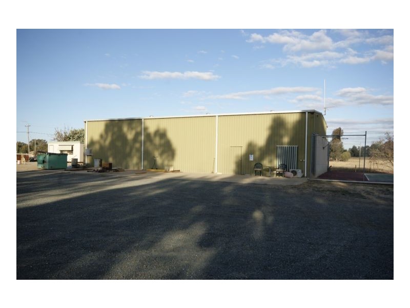 148 Hetherington St, Deniliquin NSW 2710