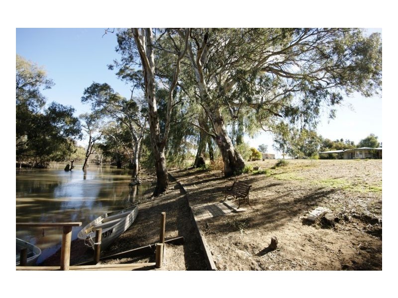 39 Echidna Way, Deniliquin NSW 2710