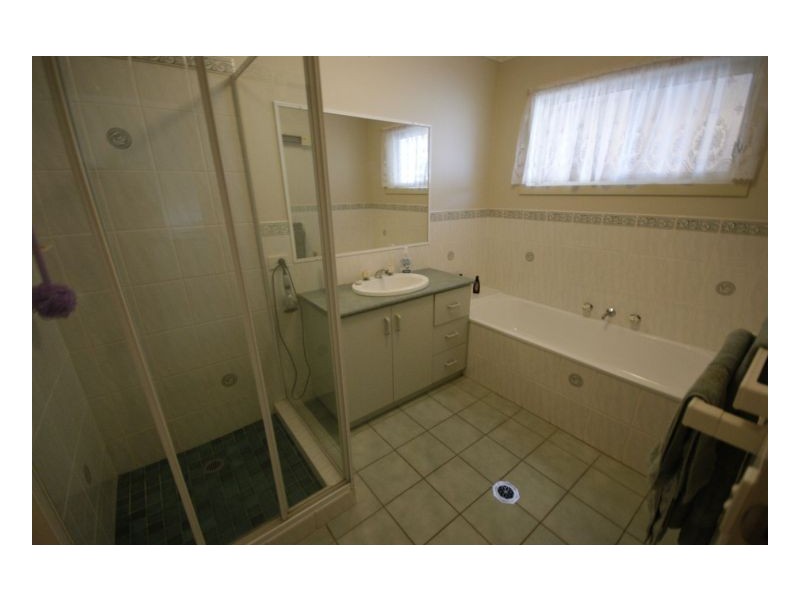 125 Ross St, Deniliquin NSW 2710