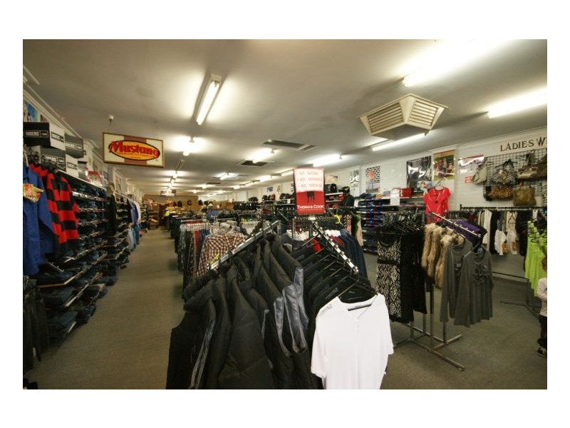 364 Cressy St, Deniliquin NSW 2710