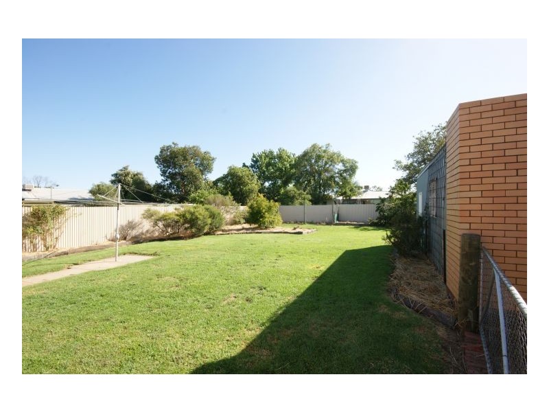 459 Sloane Street, Deniliquin NSW 2710