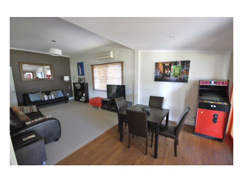 91 Crispe St, Deniliquin NSW 2710