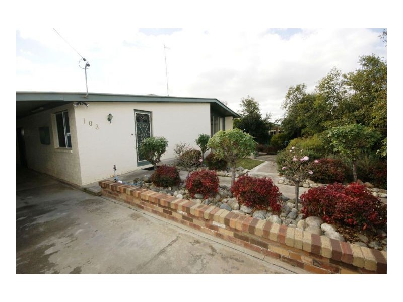 103 Macauley St, Deniliquin NSW 2710