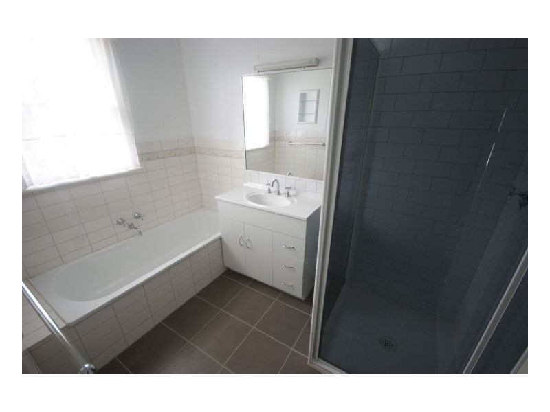 103 Macauley St, Deniliquin NSW 2710