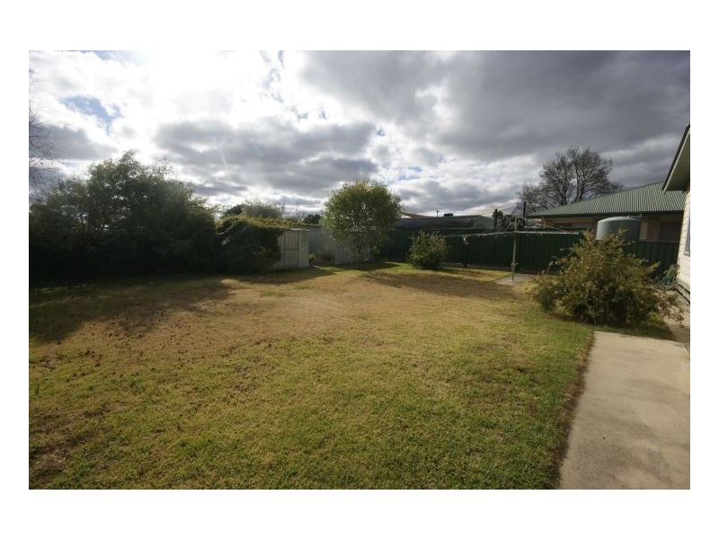 103 Macauley St, Deniliquin NSW 2710