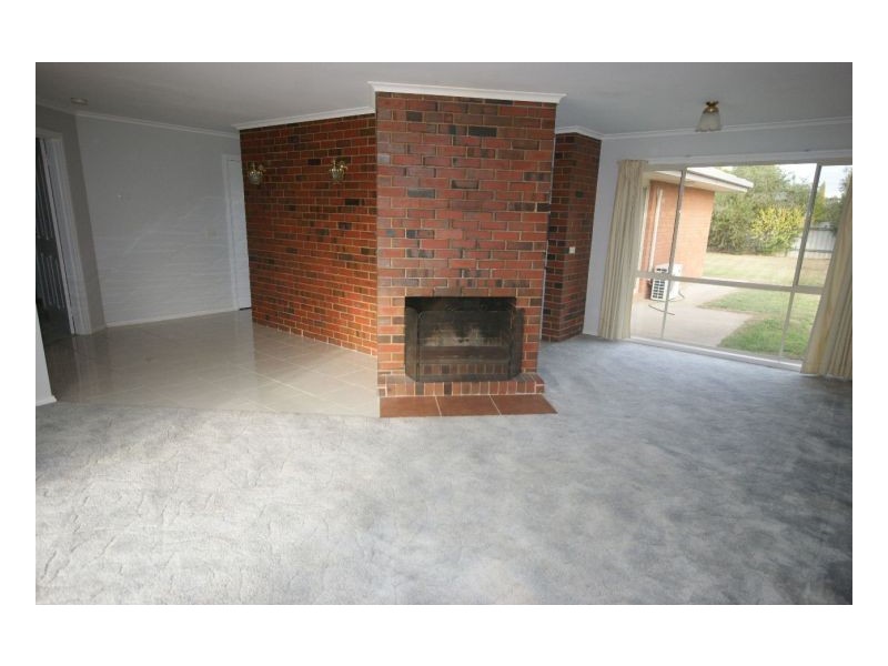 120 Crispe St, Deniliquin NSW 2710