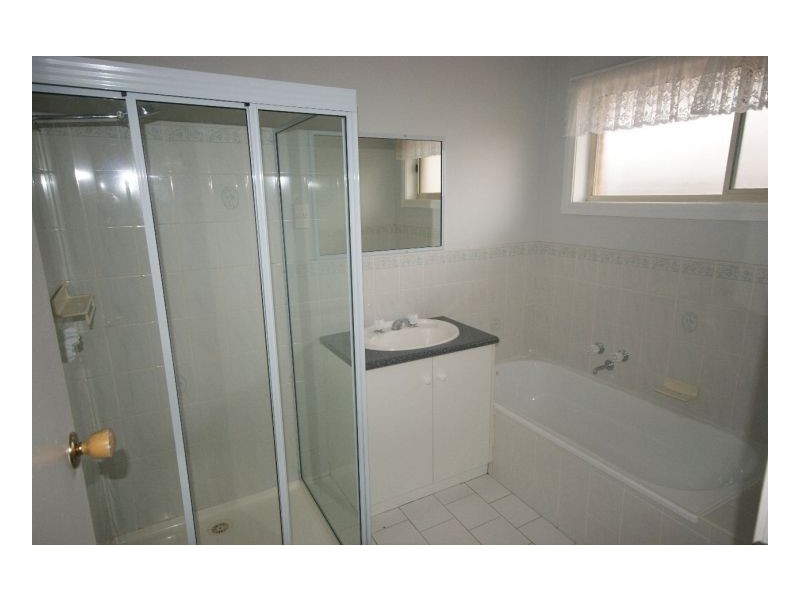 120 Crispe St, Deniliquin NSW 2710