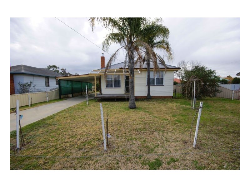 291 Sloane St, Deniliquin NSW 2710