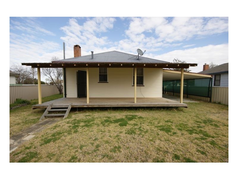 291 Sloane St, Deniliquin NSW 2710