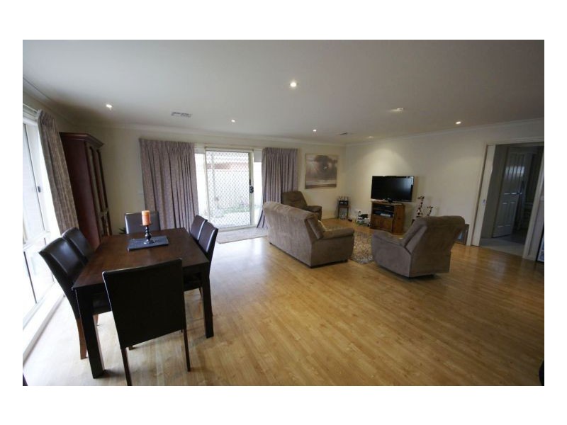 428 Cressy St, Deniliquin NSW 2710