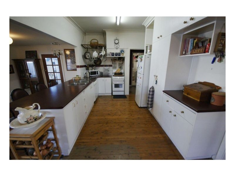 104 Butler St, Deniliquin NSW 2710