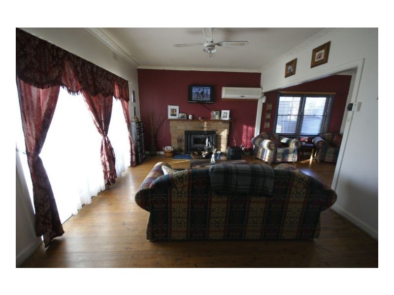 104 Butler St, Deniliquin NSW 2710