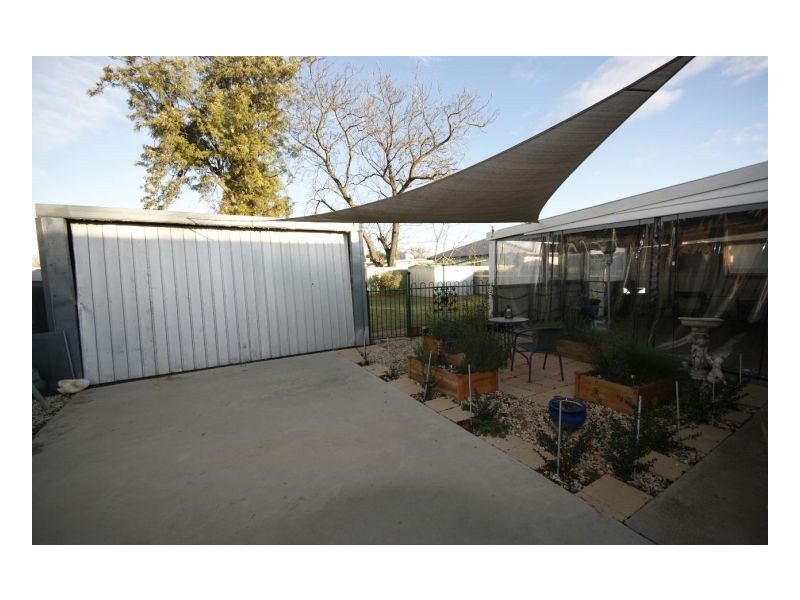 104 Butler St, Deniliquin NSW 2710