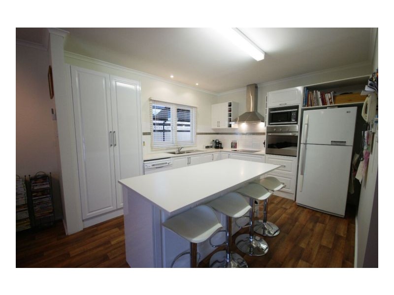 520 Poictiers St, Deniliquin NSW 2710